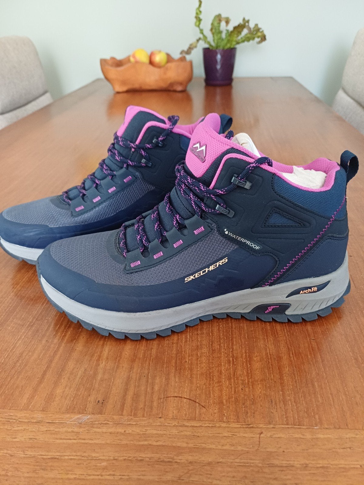 Skechers Arch Fit waterdichte wandelschoenen dames maat 41, Ophalen of Verzenden, Zo goed als nieuw, Schoenen
