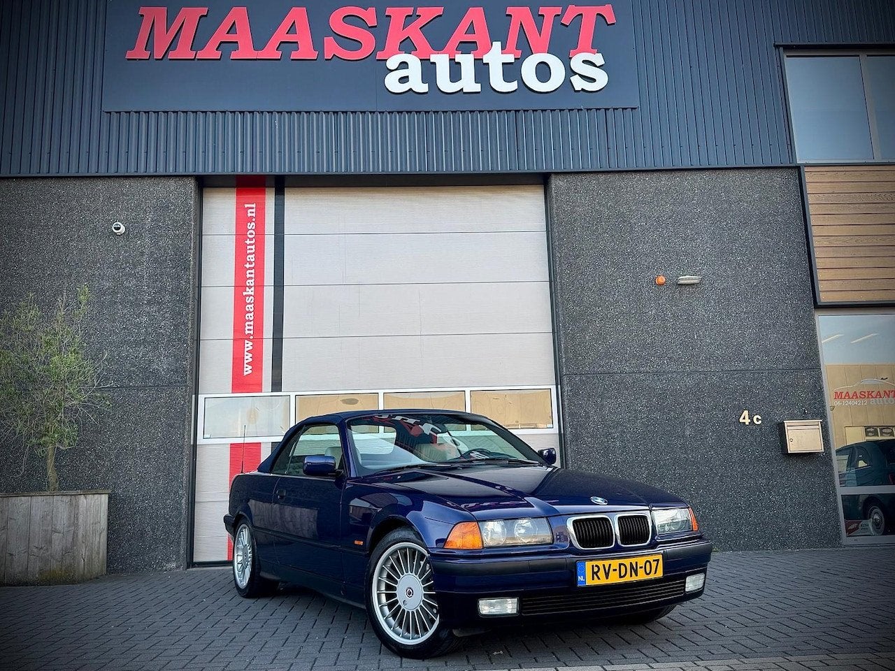 BMW 3-serie Cabrio 320i / Aut / E36 / Montreal blue / NL del, Achterwielaandrijving, Gebruikt, Grijs, 6 cilinders