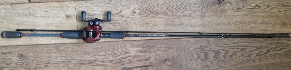 Roofvis baitcaster hengel en reel., Ophalen of Verzenden