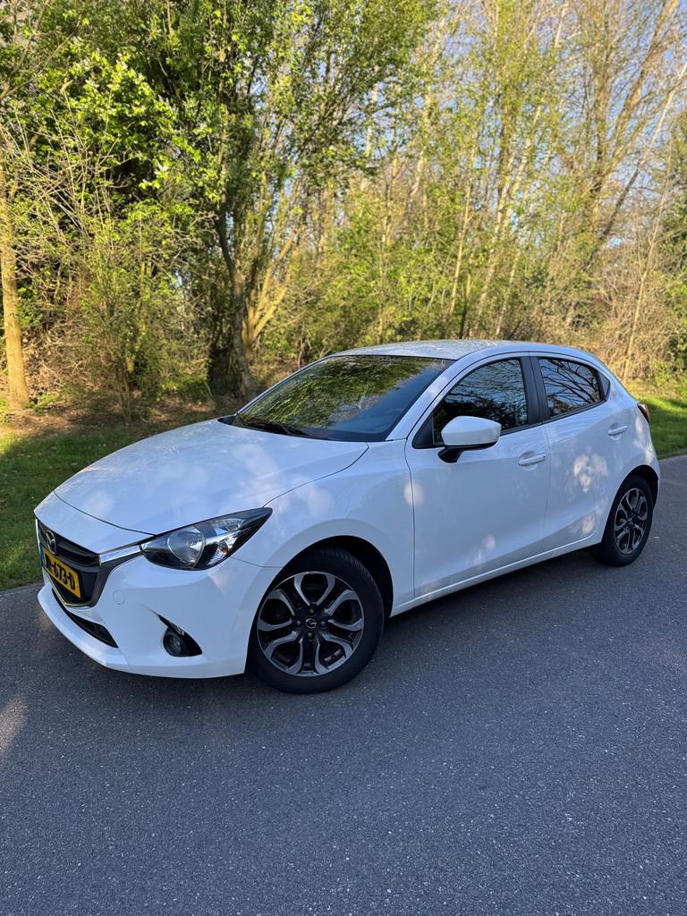 Mazda 2 SkyActiv-G 90 GT-M Line (bj 2016), Voorwielaandrijving, Gebruikt, 4 cilinders, Wit