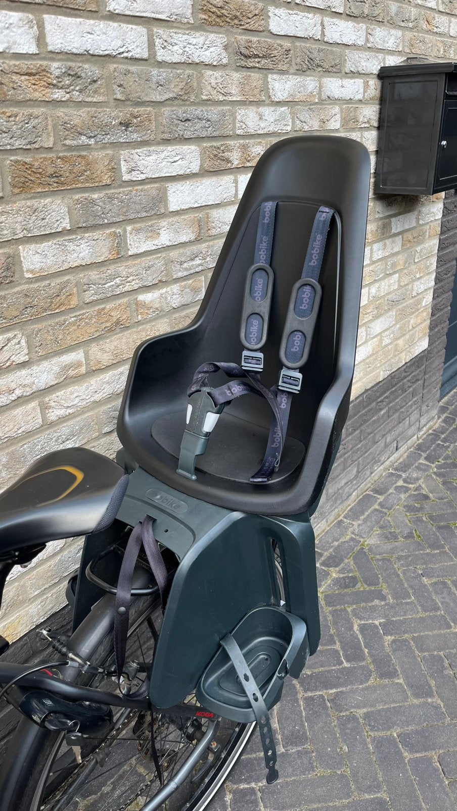 Achterzitje BoBike inclusief adapter, Ophalen, Gebruikt