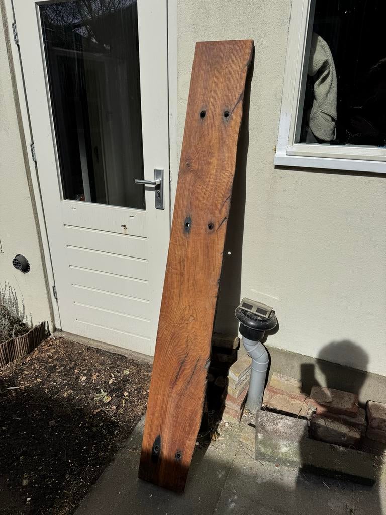 Robuuste wandplank van oude treinbiels met ingebouwde spotje, Doe-het-zelf en Verbouw, Ladders en Trappen, Ophalen of Verzenden