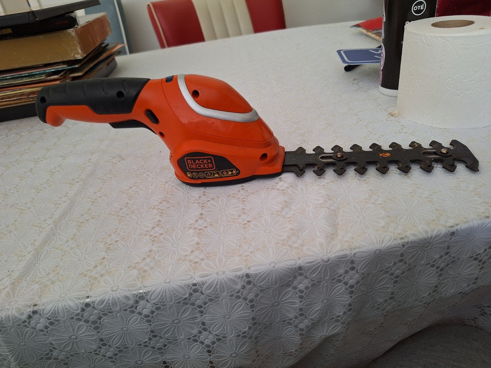 Black+Decker Heggenschaar Accu - Compact en Krachtig, Ophalen of Verzenden, Gebruikt, Accu, Black+Decker
