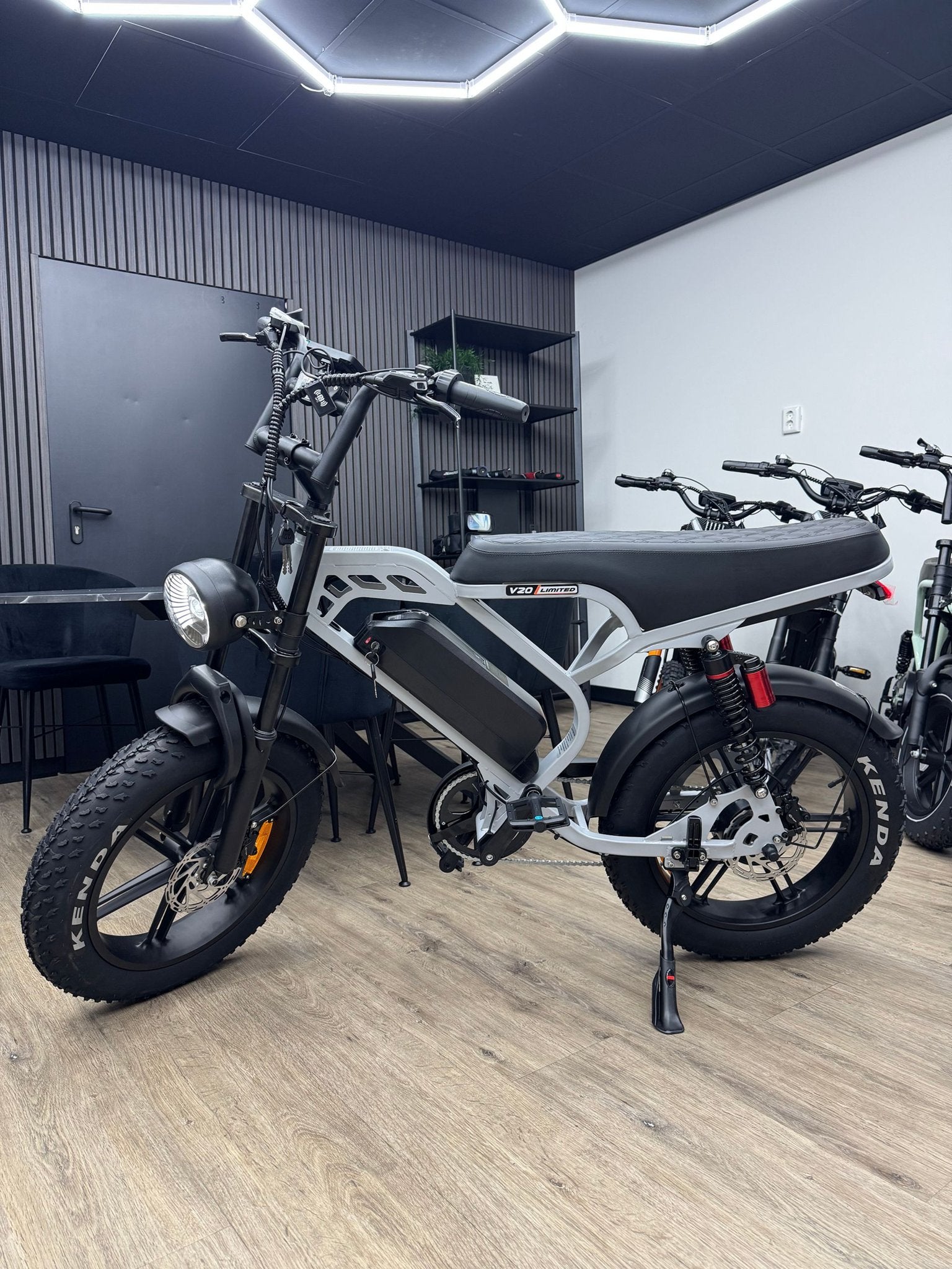 V20 Limited + Accesoires Nieuw Grote Accu Garantie Onderhoud, Overige merken, -, -, Nieuw