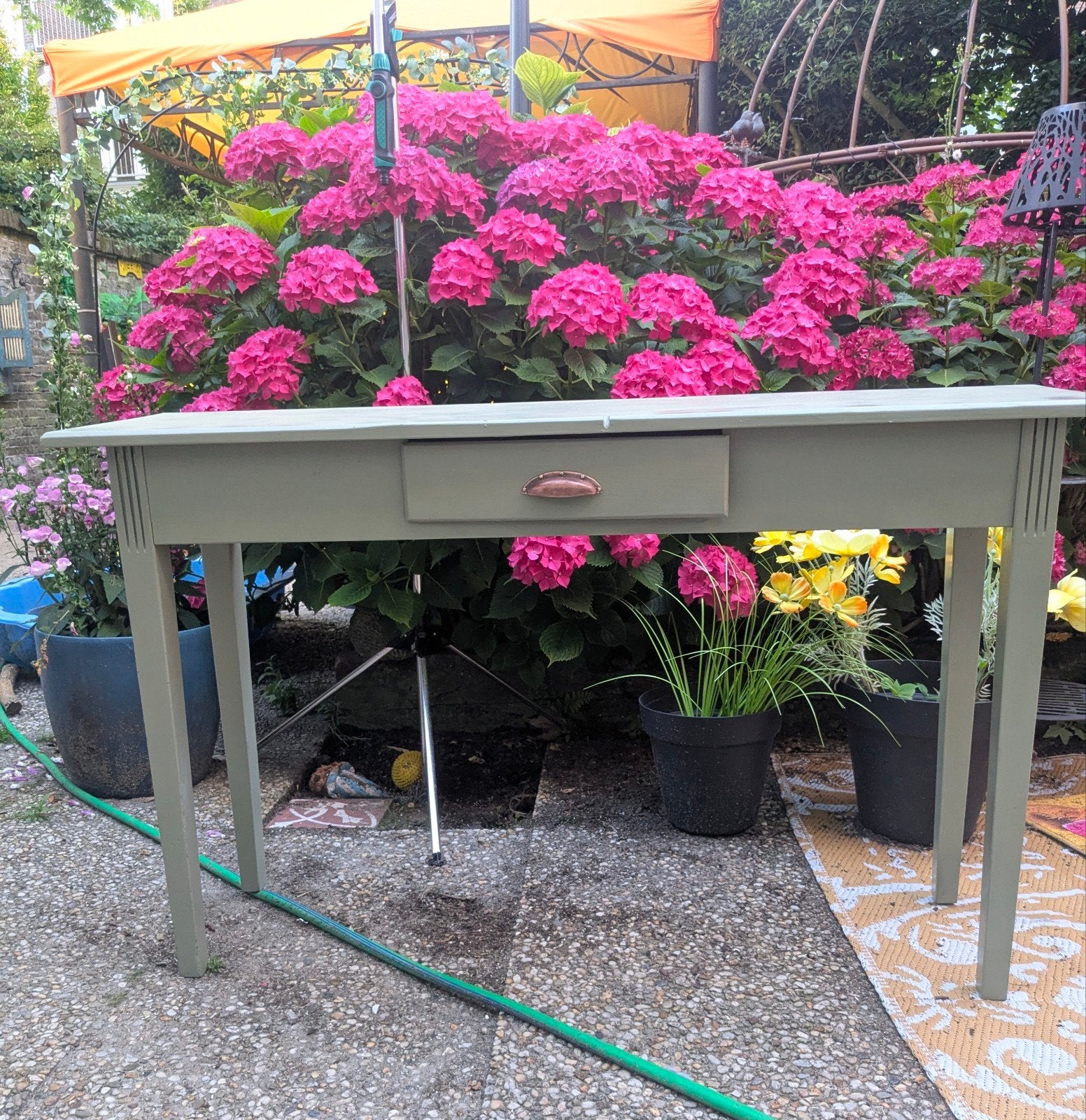 Pistache sidetable, Ophalen, Gebruikt, 100 tot 150 cm, Overige houtsoorten