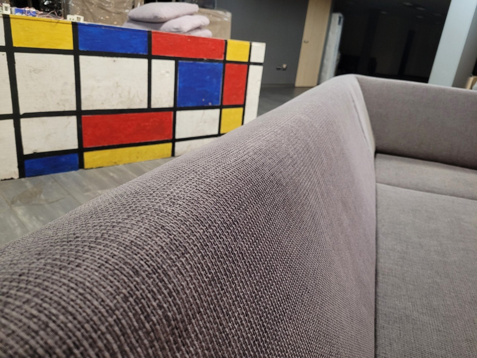 Foto 3 van ✅️️️️️️️ GEREINIGD grijs-lila hoekbank 270x220 | BEZORGEN