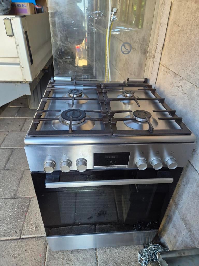 Bosch gas kook plaat met oven, Witgoed en Apparatuur, Fornuizen, Ophalen, 4 kookzones, Gas, Vrijstaand