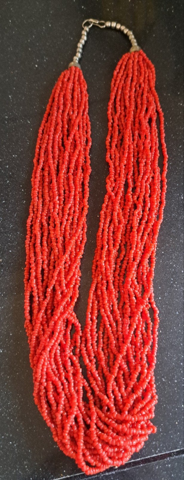 Ketting met 20 strengen rode kraaltjes, Sieraden, Tassen en Uiterlijk, Kettingen, Ophalen