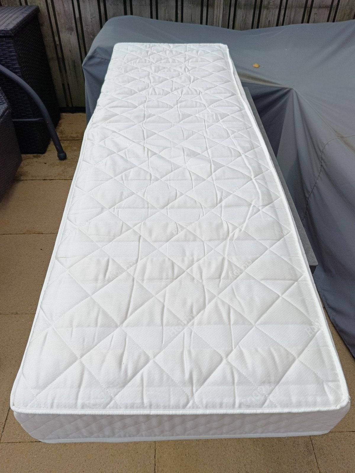 2 originele matrassen voor de Hobby caravan, Ophalen, Zo goed als nieuw