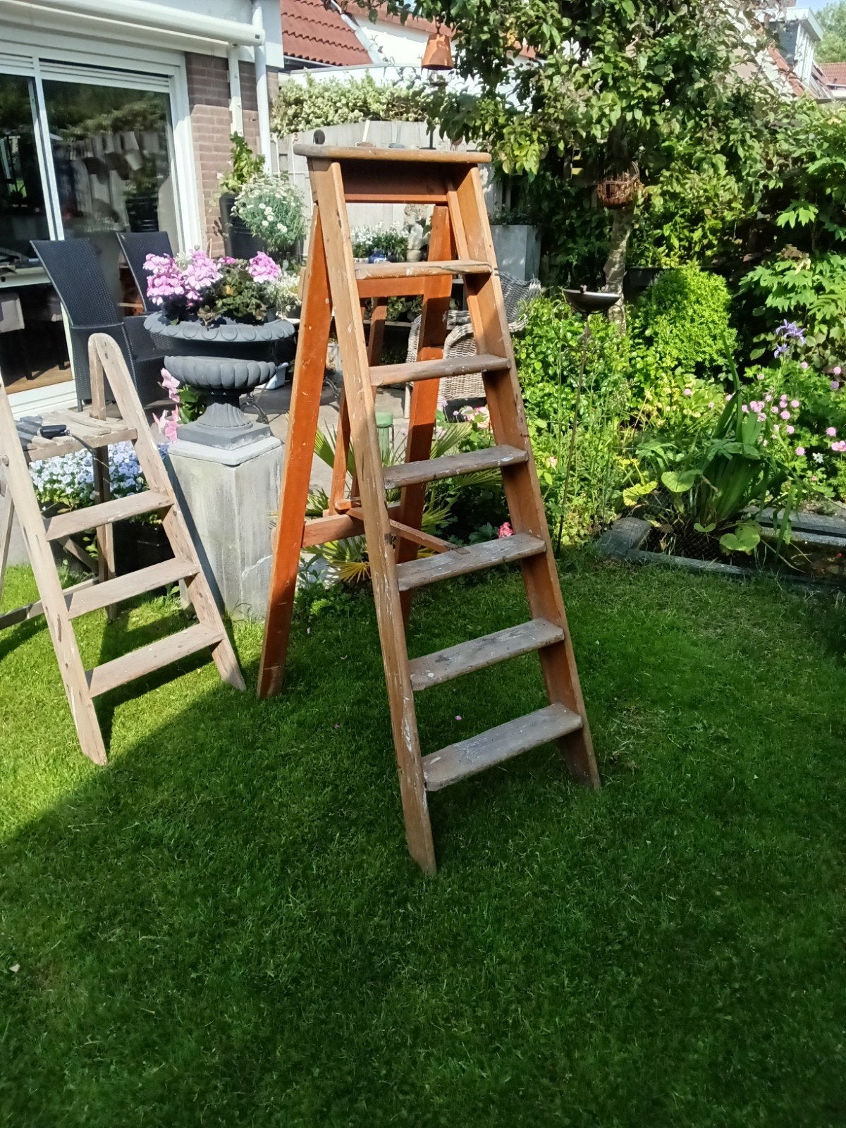 Brocante stevige houten trap te koop, Doe-het-zelf en Verbouw, Ladders en Trappen, Ophalen of Verzenden, Gebruikt, 2 tot 4 meter