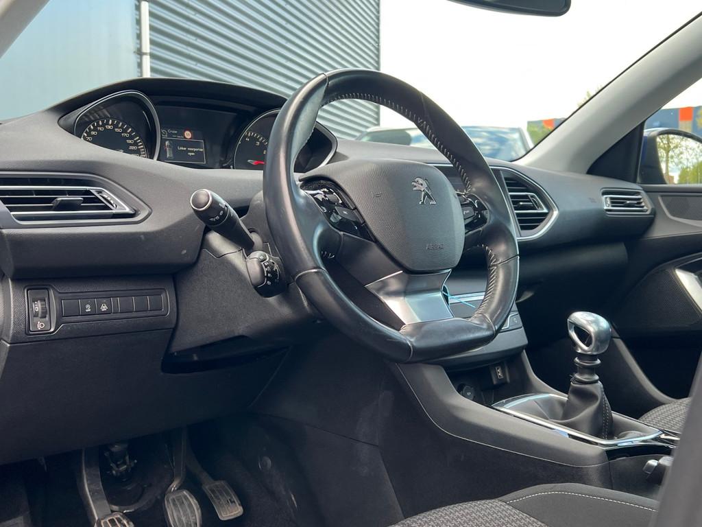 Peugeot 308 SW BWJ 2018 | 1.2PT BL 111PK Executive | TREKHAA, Voorwielaandrijving, Stof, Gebruikt, 1199 cc