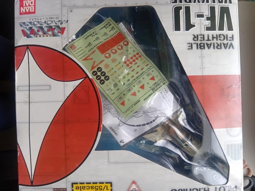 Te koop maccros 1/66 bandai v1nj fighter, Ophalen of Verzenden, Zo goed als nieuw