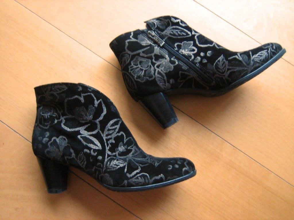 Chique elegante zwart suede enkellaarsjes ARA 36-37 snazzeys, Verzenden, Zwart, Lage of Enkellaarzen, ARA schoenen
