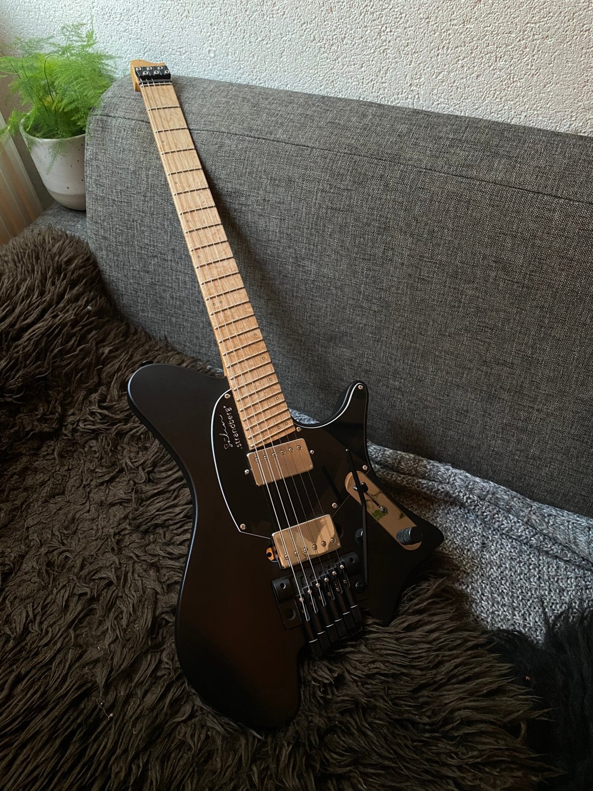 Strandberg Sälen classic nx6- tremolo, Ophalen of Verzenden, Zo goed als nieuw, Solid body, Overige merken
