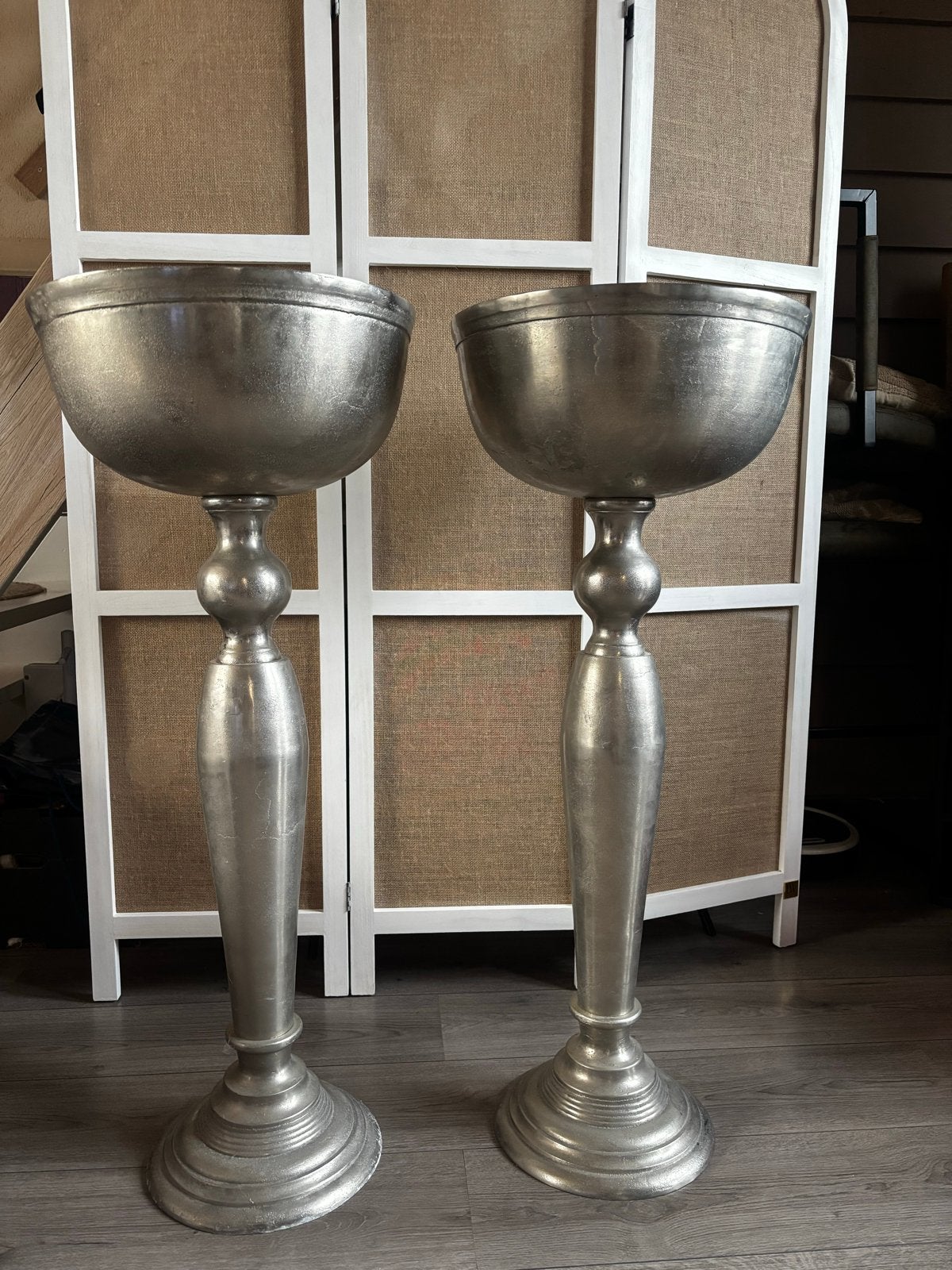 Set van 2 zilverkleurige decoratieve vazen/plantenbakken, Ophalen of Verzenden