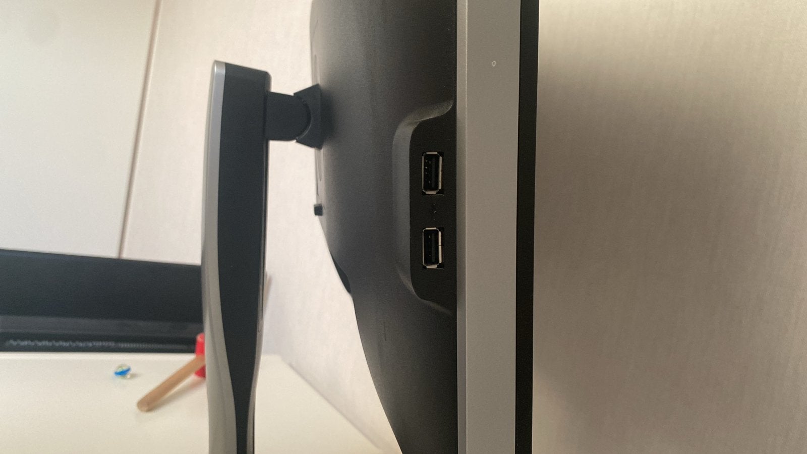 Dell U2412MC Monitor - 24 inch Full HD IPS, Ophalen, Gebruikt, IPS, In hoogte verstelbaar