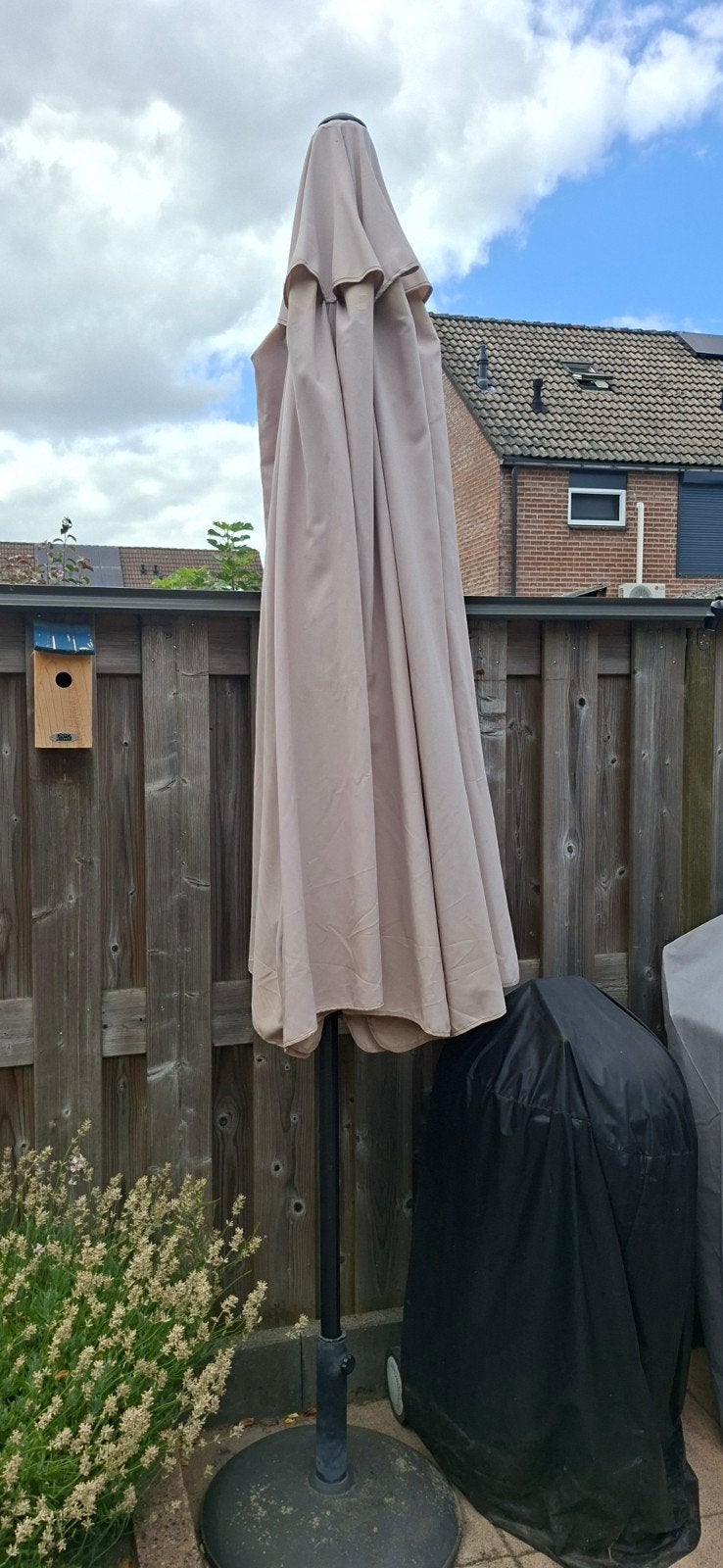 Gratis kapotte parasol voor oud ijzer, Tuin en Terras, Ophalen, Gebruikt, Minder dan 1 meter, Parasolvoet