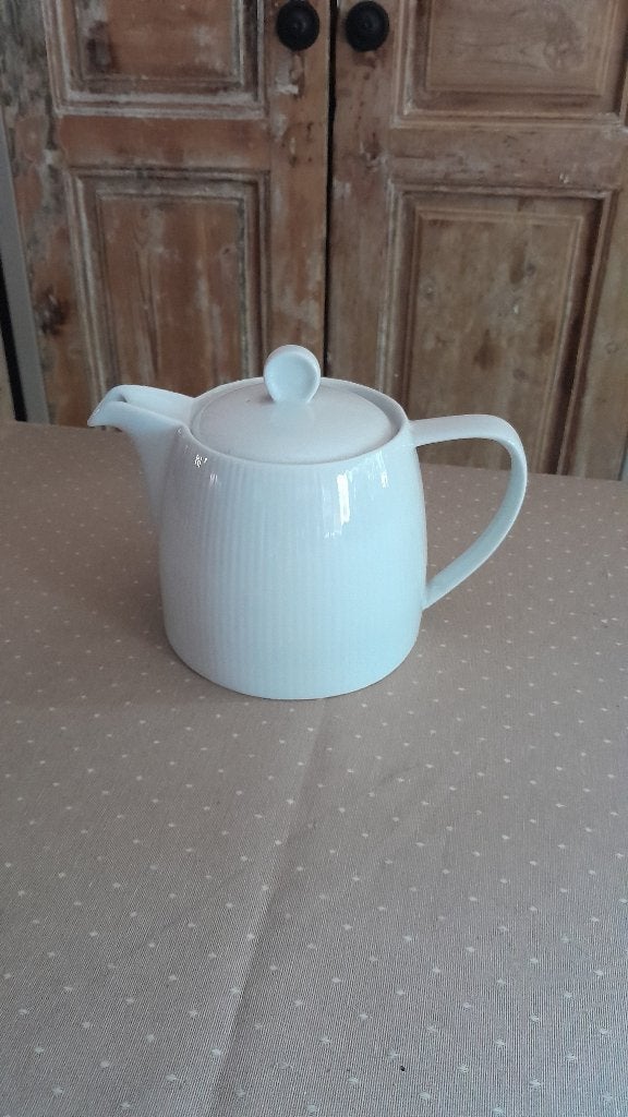 Theepot Royal wit porcelein NIEUW., Overige merken, Klassiek, Nieuw, Ophalen of Verzenden