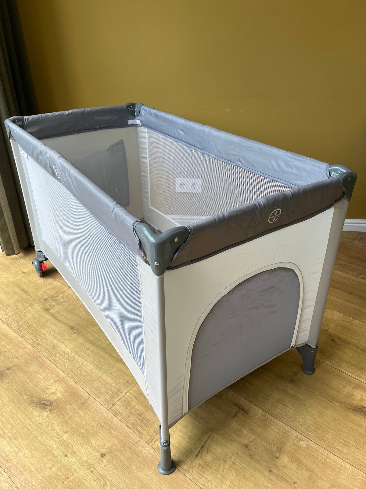 Ding campingbedje met matras, Kinderen en Baby's, Ophalen, Gebruikt, Reisbedje