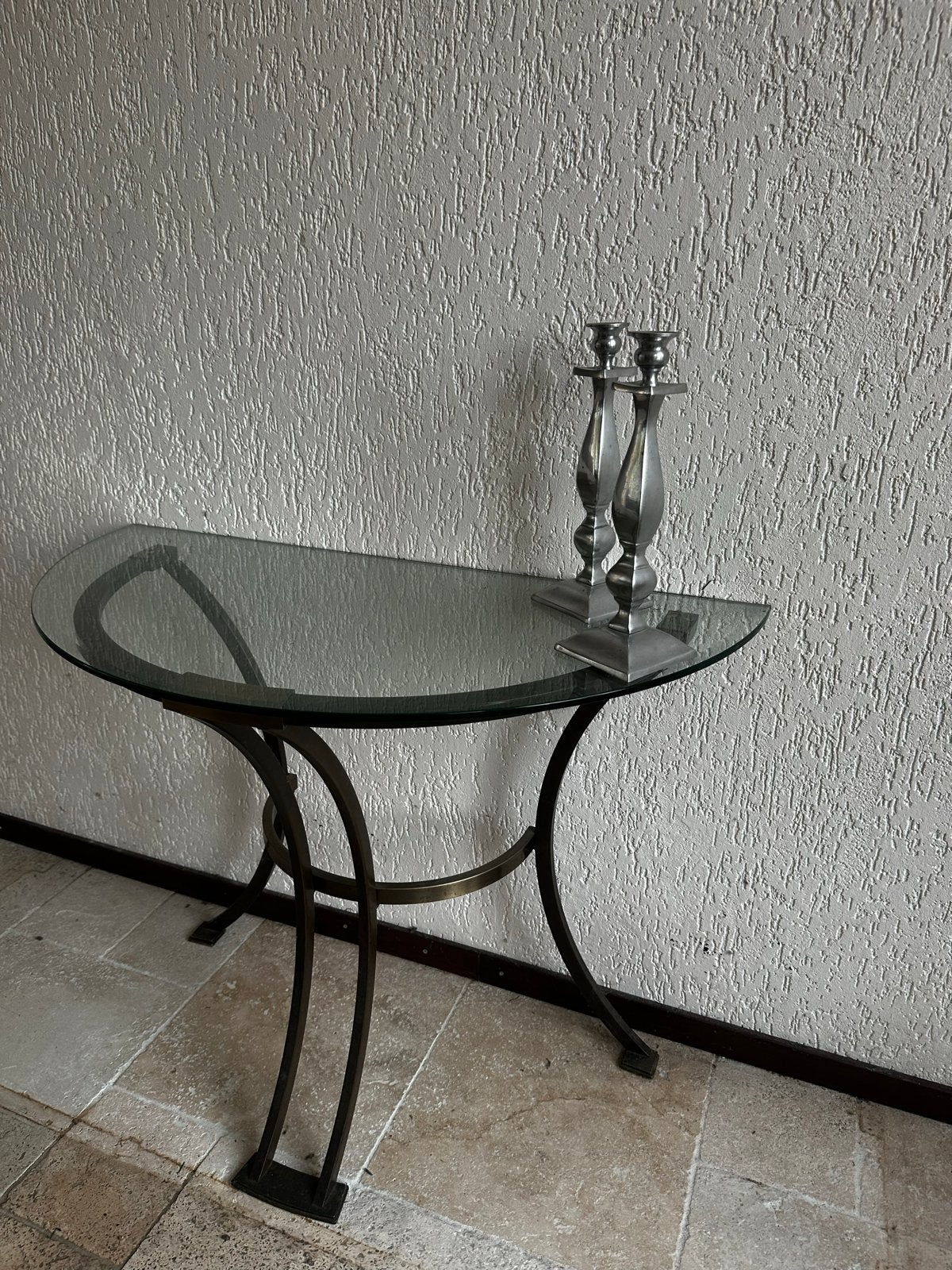Antieke halftafel met glazen blad en metalen onderstel, Ophalen, Gebruikt, 50 tot 100 cm, Glas