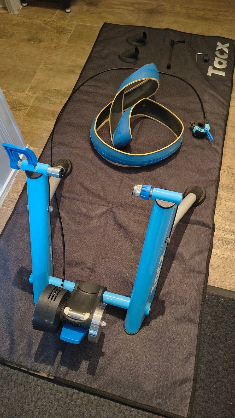 Garmin Tacx Boost fietstrainer met trainingsmat en 18" band, Ophalen, Gebruikt, Overige typen, Metaal