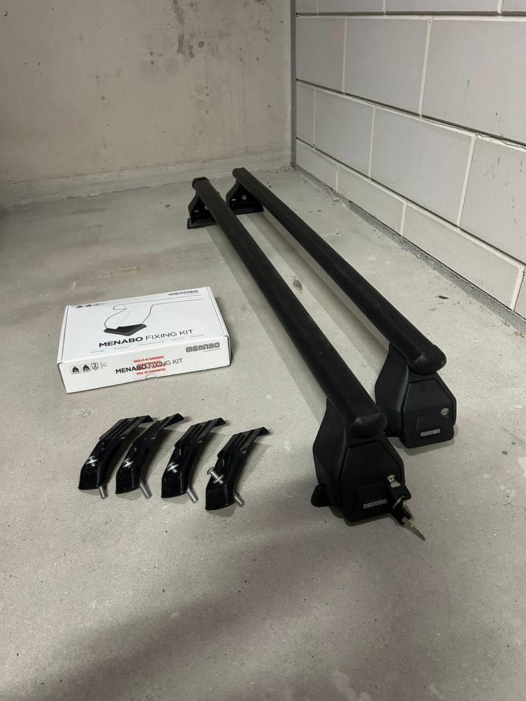 Dakdragers met Menabo Fixing kit FIX061, Auto diversen, Dakdragers, Zo goed als nieuw, Ophalen