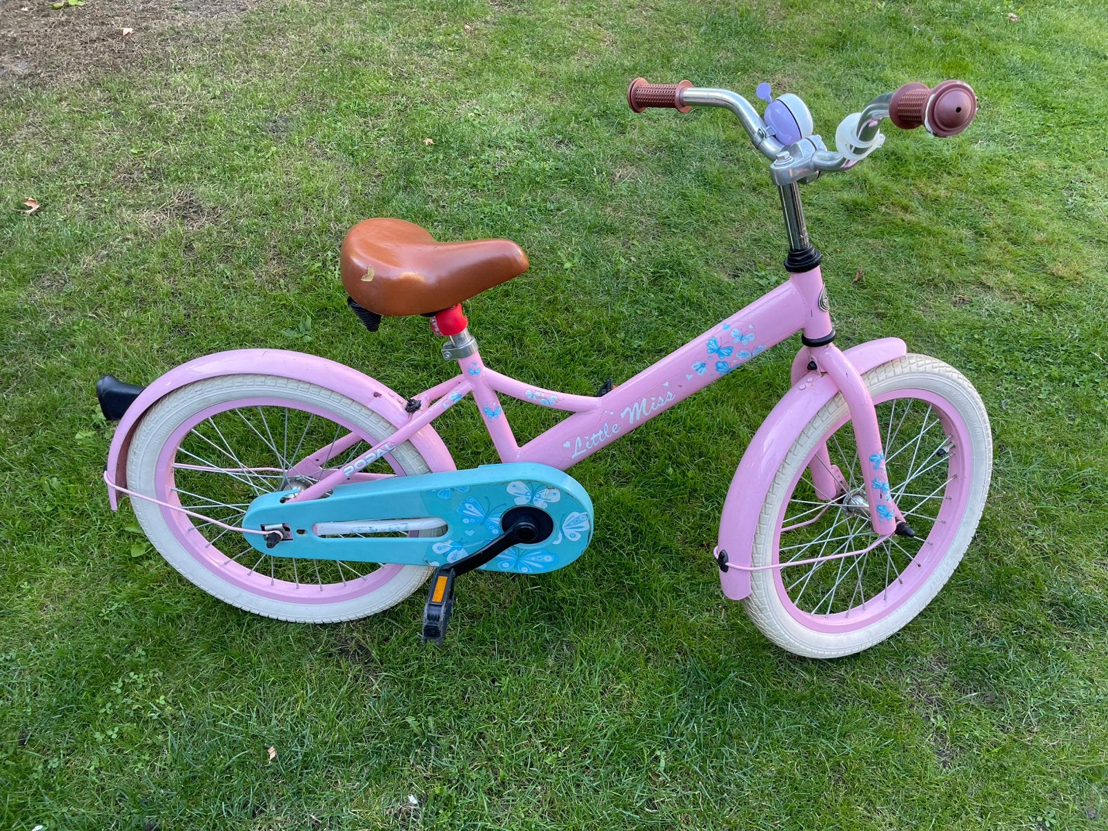 Roze 18 inch fietsje