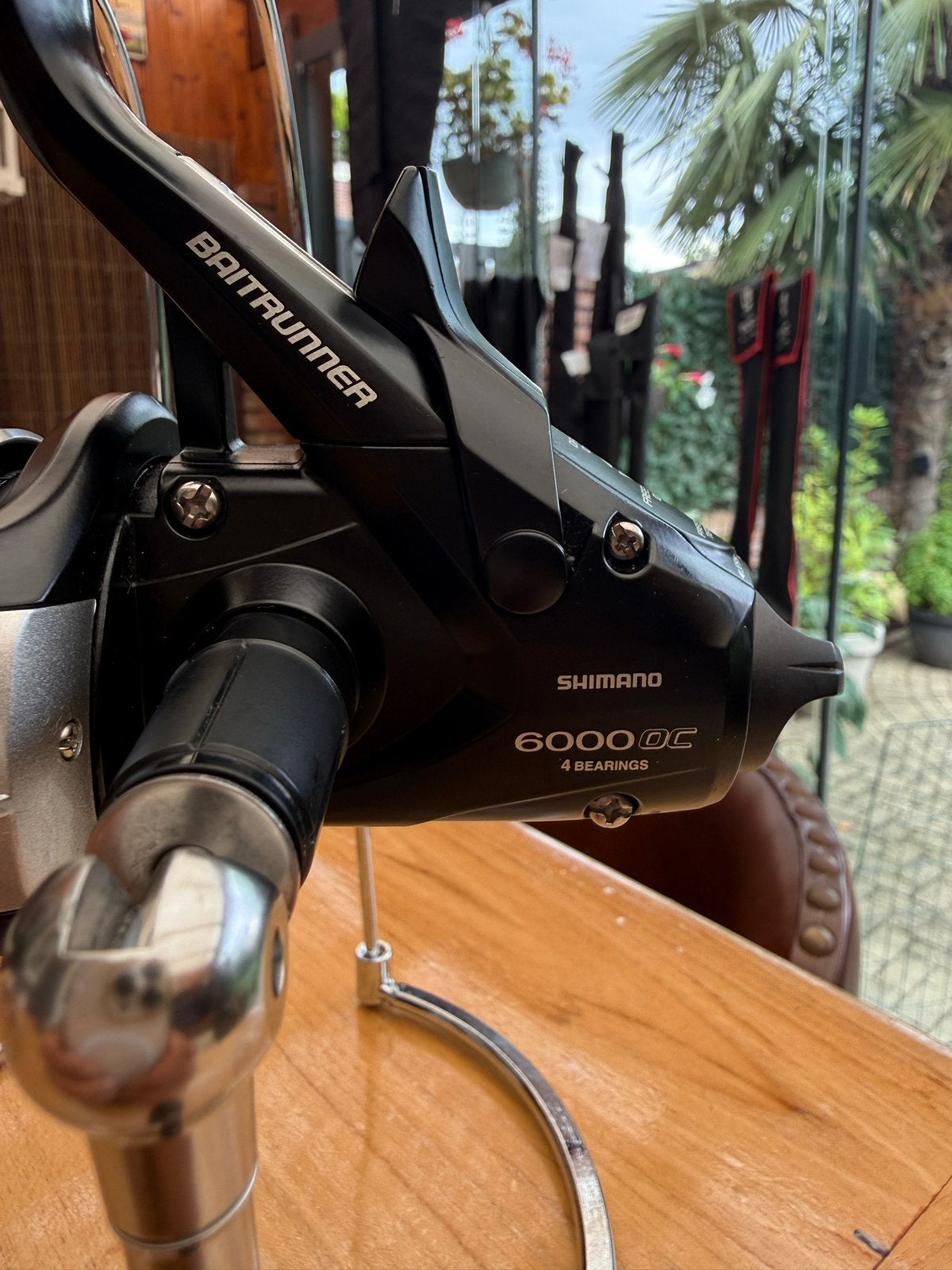 *** Shimano Baitrunner 6000 OC Molens (2 stuks) ***, Ophalen of Verzenden, Zo goed als nieuw, Molen
