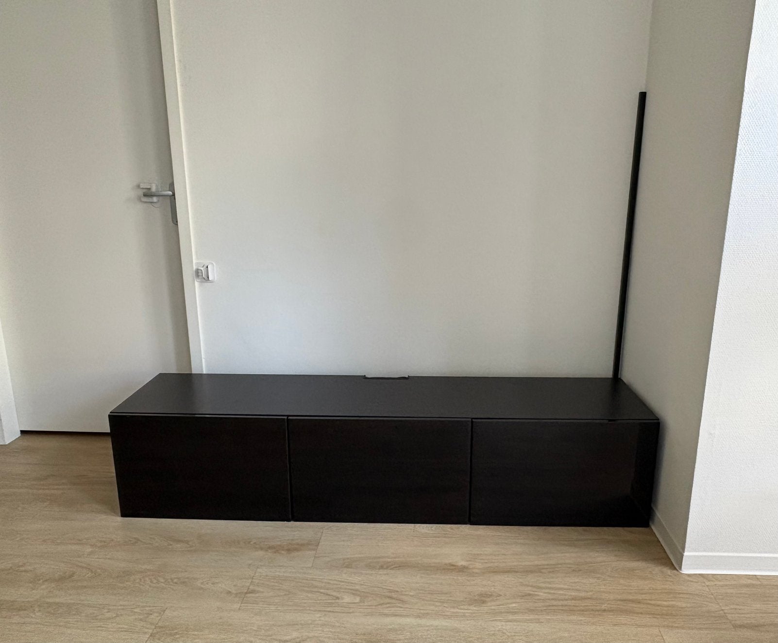 Ikea Besta tv meubel zwartbruin hoogglans, Ophalen, Gebruikt, 150 tot 200 cm, Minder dan 100 cm