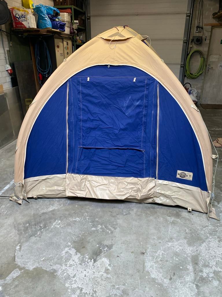 Wilderness Opblaasbare Tent Model 220 - Beige/Blauw, Caravans en Kamperen, Tenten, Ophalen of Verzenden, Gebruikt, Tot en met 4