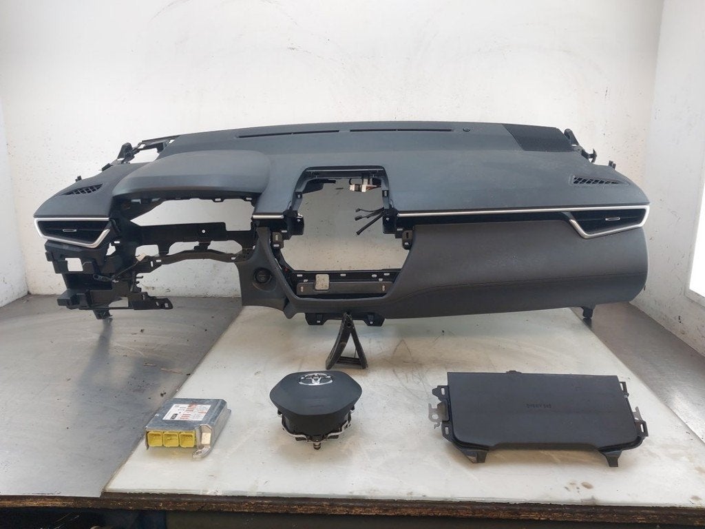 Airbag Set + Dashboard Toyota Corolla Cross 5540016030C0, Gebruikt, Kundenbetreuung@toyota.de, Toyota-Allee 2, Köln 50858, , Duitsland