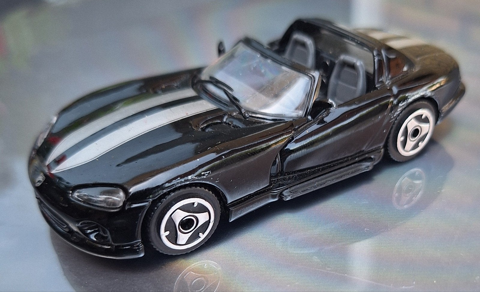 Burago dodge viper, Hobby en Vrije tijd, Modelauto's | 1:43, Ophalen of Verzenden, Zo goed als nieuw, Auto, Overige merken