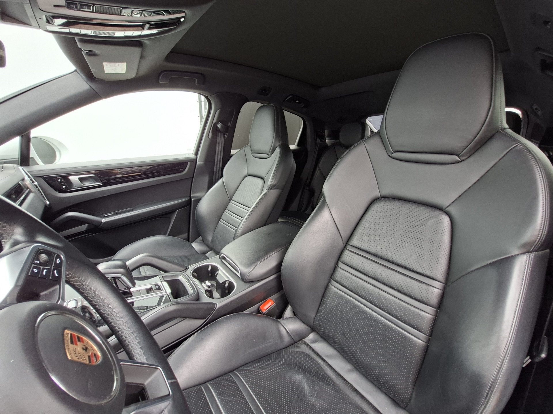 Foto 4 van Porsche Cayenne Coupé 3.0 E-Hybrid Pano Trekhaak(3500) 360