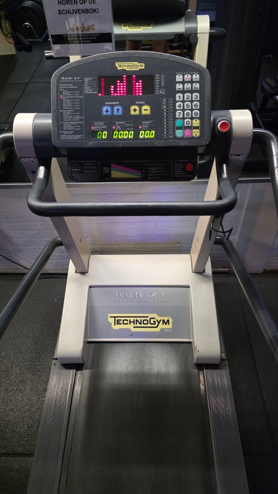 Technogym Run XT Loopband - Professionele Kwaliteit, Ophalen, Via Calcinaro 2861, 47521 Cesena FC, Italië, Info@technogym.com