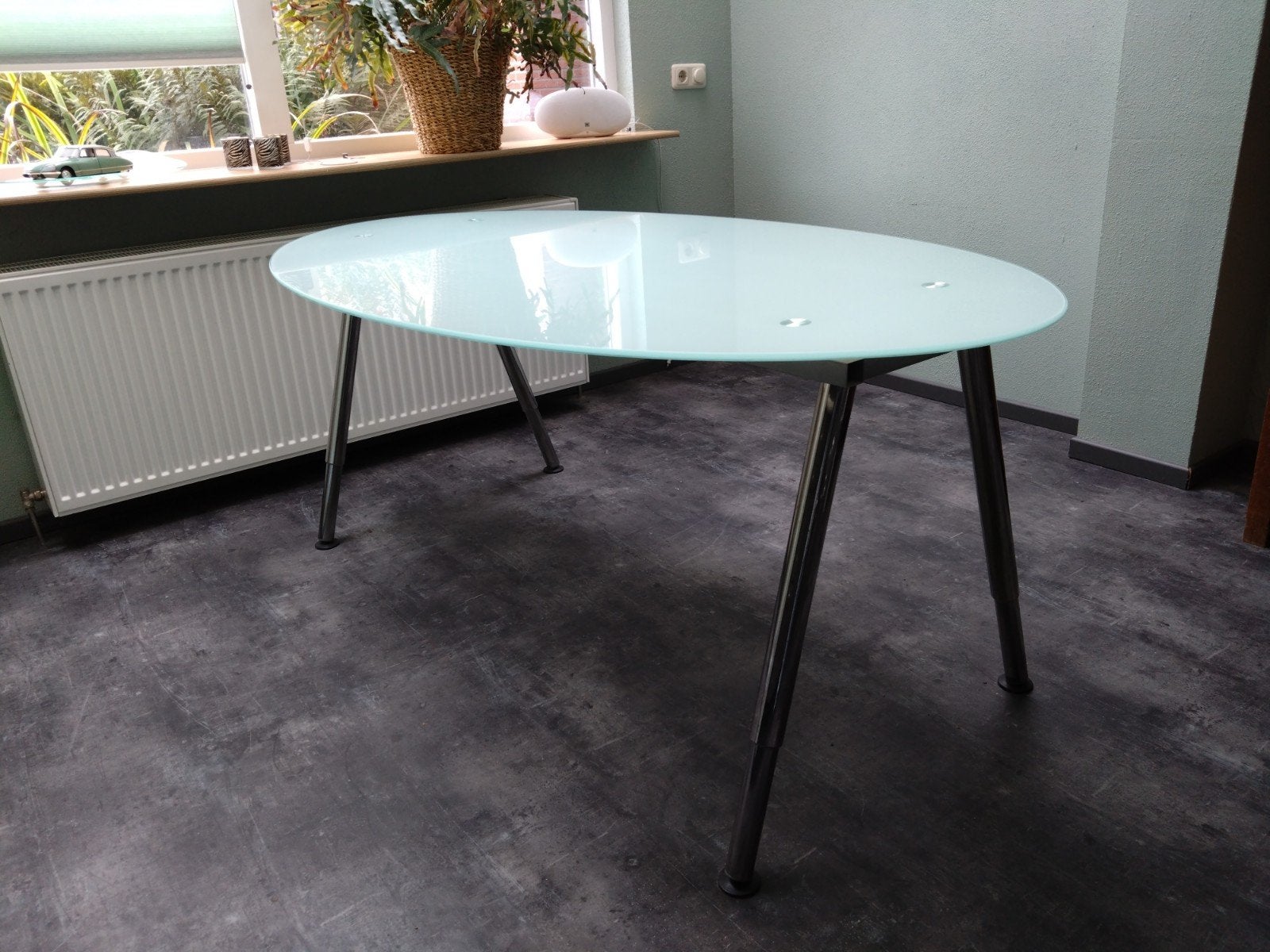ovale tafel Ikea Galant, Huis en Inrichting, Ophalen, Zo goed als nieuw, Modern, 4 tot 6 stoelen