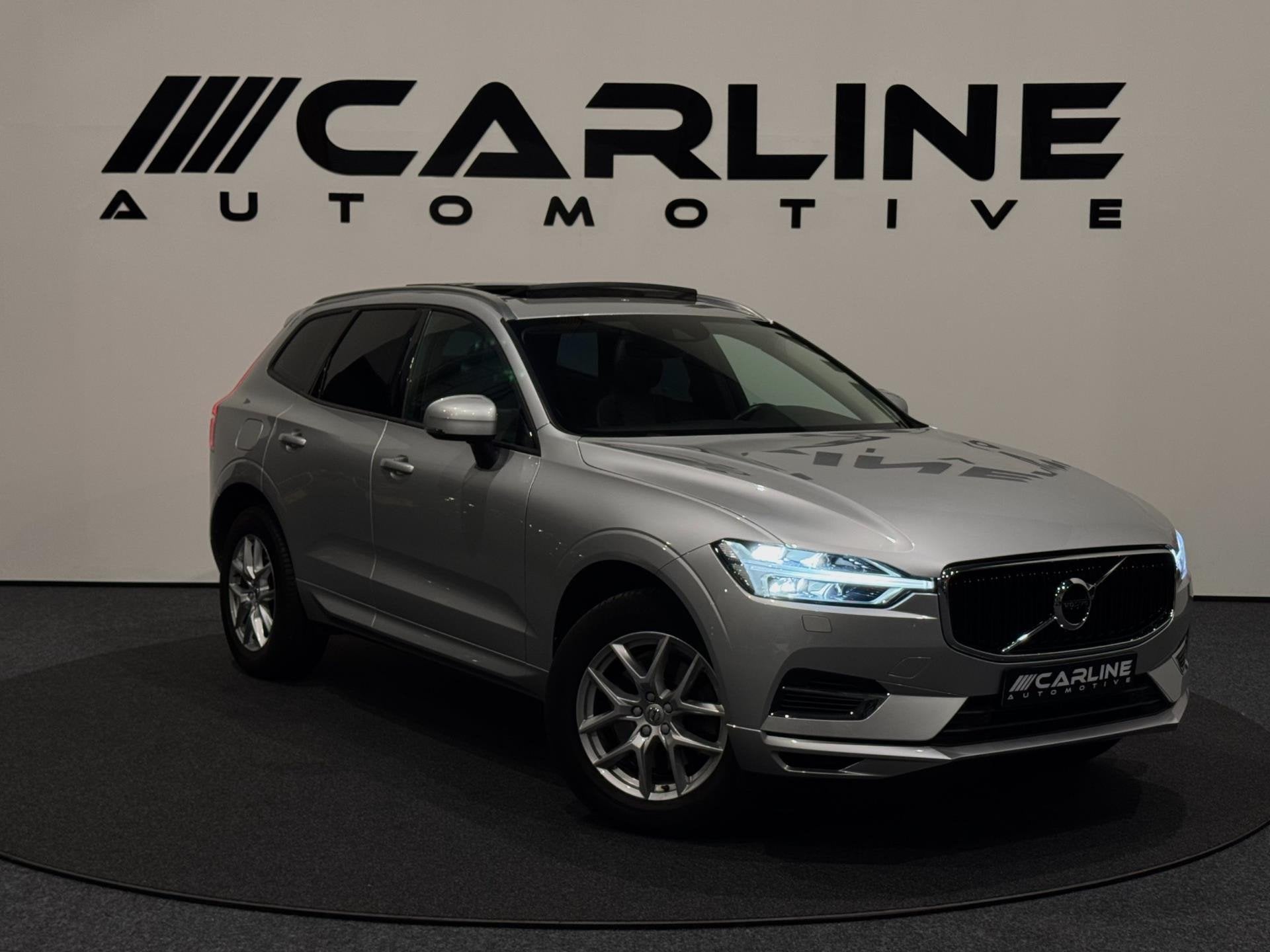Volvo XC60 2.0 T8 Twin Engine AWD Momentum HYBRIDE PANORAMA, Gebruikt, 1969 cc, 320 pk, Leder en Stof