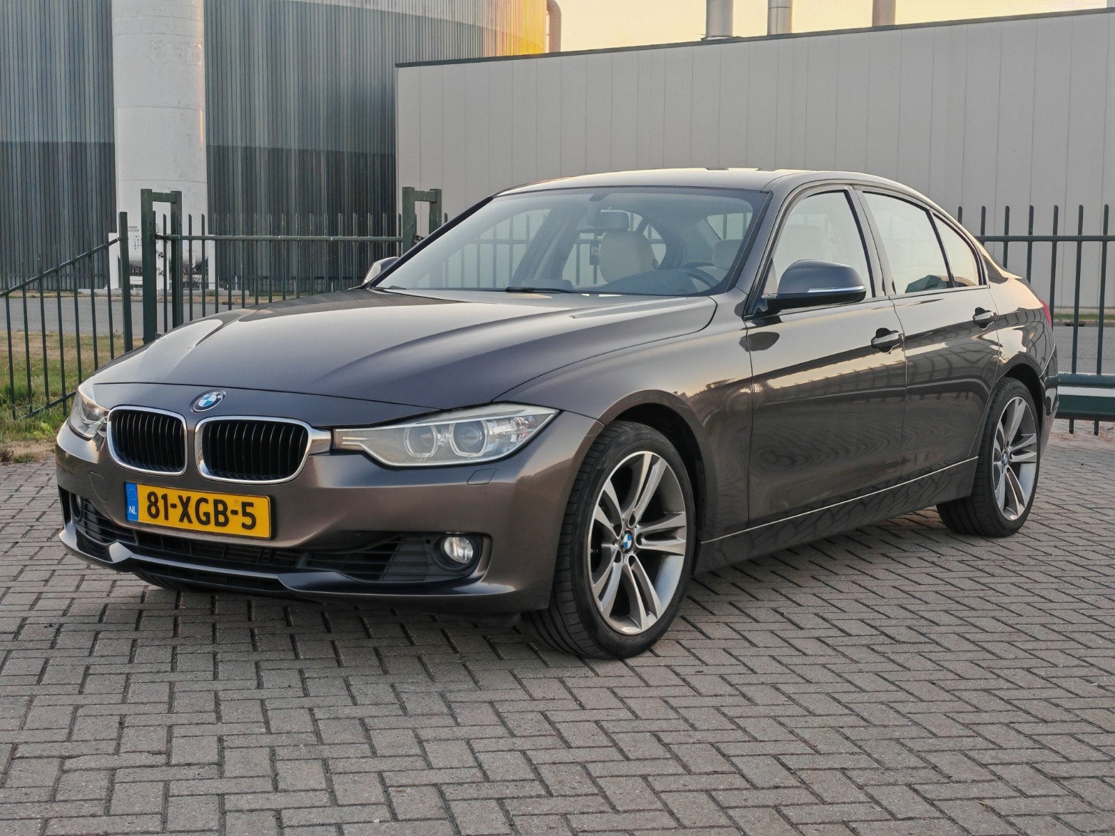 BMW 3-Serie 2.0I 320 135KW Aut8 (f30) 2012 Bruin, Achterwielaandrijving, 4 cilinders, Bruin, Origineel Nederlands