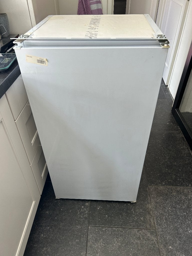 Hotpoint Ariston inbouwkoelkast, 200 liter of meer, 45 tot 60 cm, Ophalen, 85 tot 120 cm