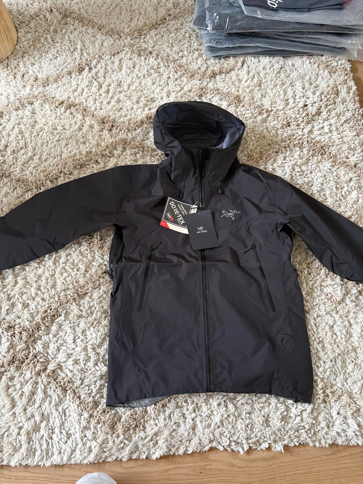 Arc'teryx Gore-Tex Pro Jas - Nieuw met labels, Ophalen of Verzenden, Nieuw, Maat 52/54 (L), Zwart