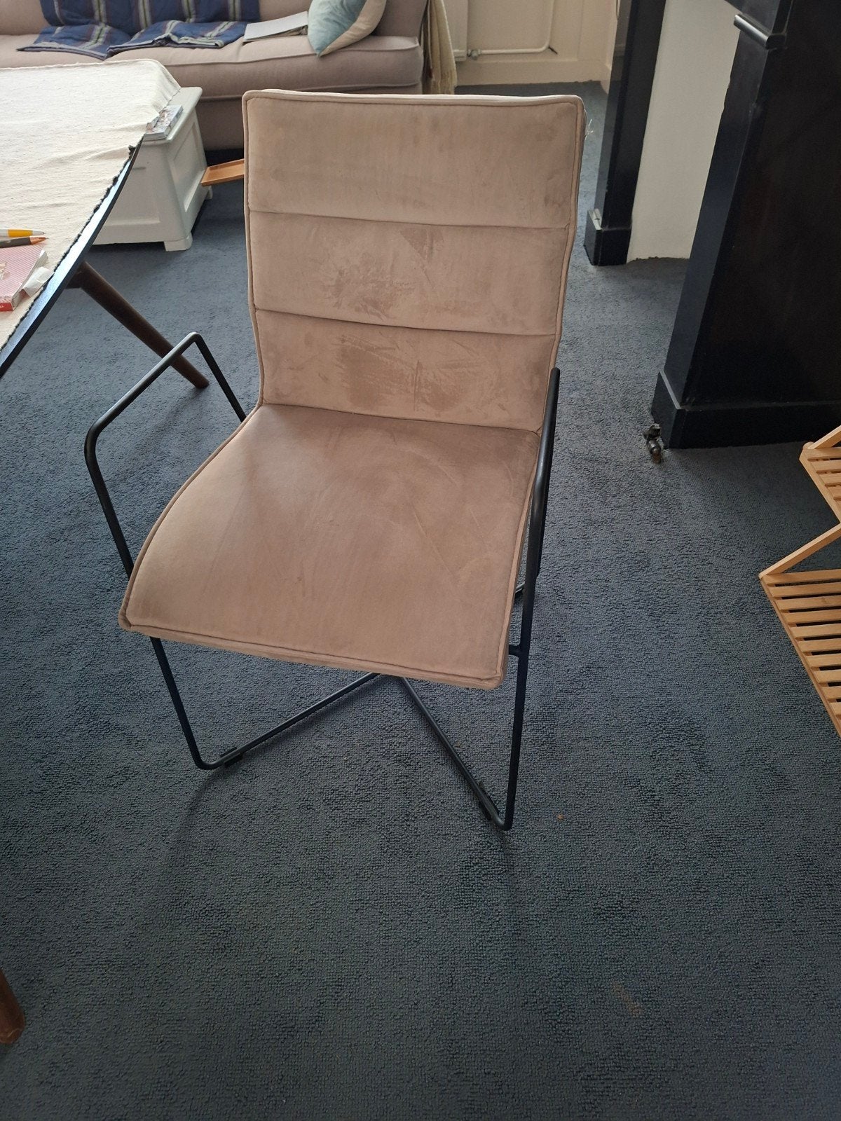 2x Eetkamerstoelen met metalen frame en stoffen bekleding, Gebruikt, Twee, Overige kleuren, Ophalen of Verzenden