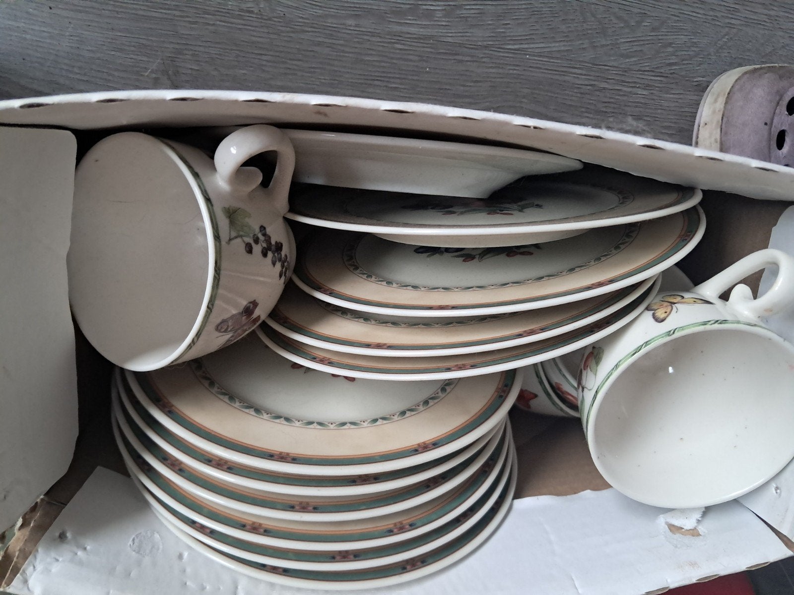 servies set van fruit&flower JBS, Antiek en Kunst, Ophalen