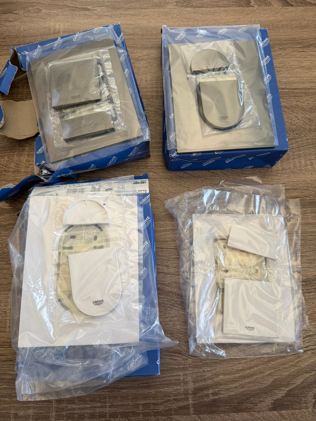 Partij drukplaten grohe en geberit, Ophalen, Nieuw, Toilet