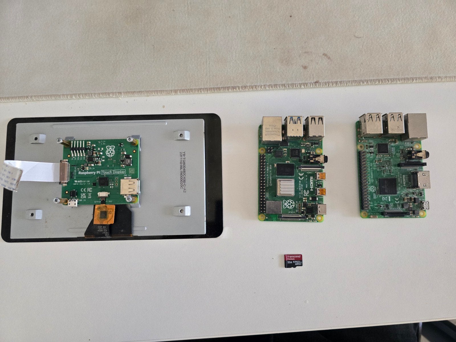 Raspberry Pi Set: 3B, 4, Touchscreen & 32GB SD Kaart, Ophalen of Verzenden, Zo goed als nieuw
