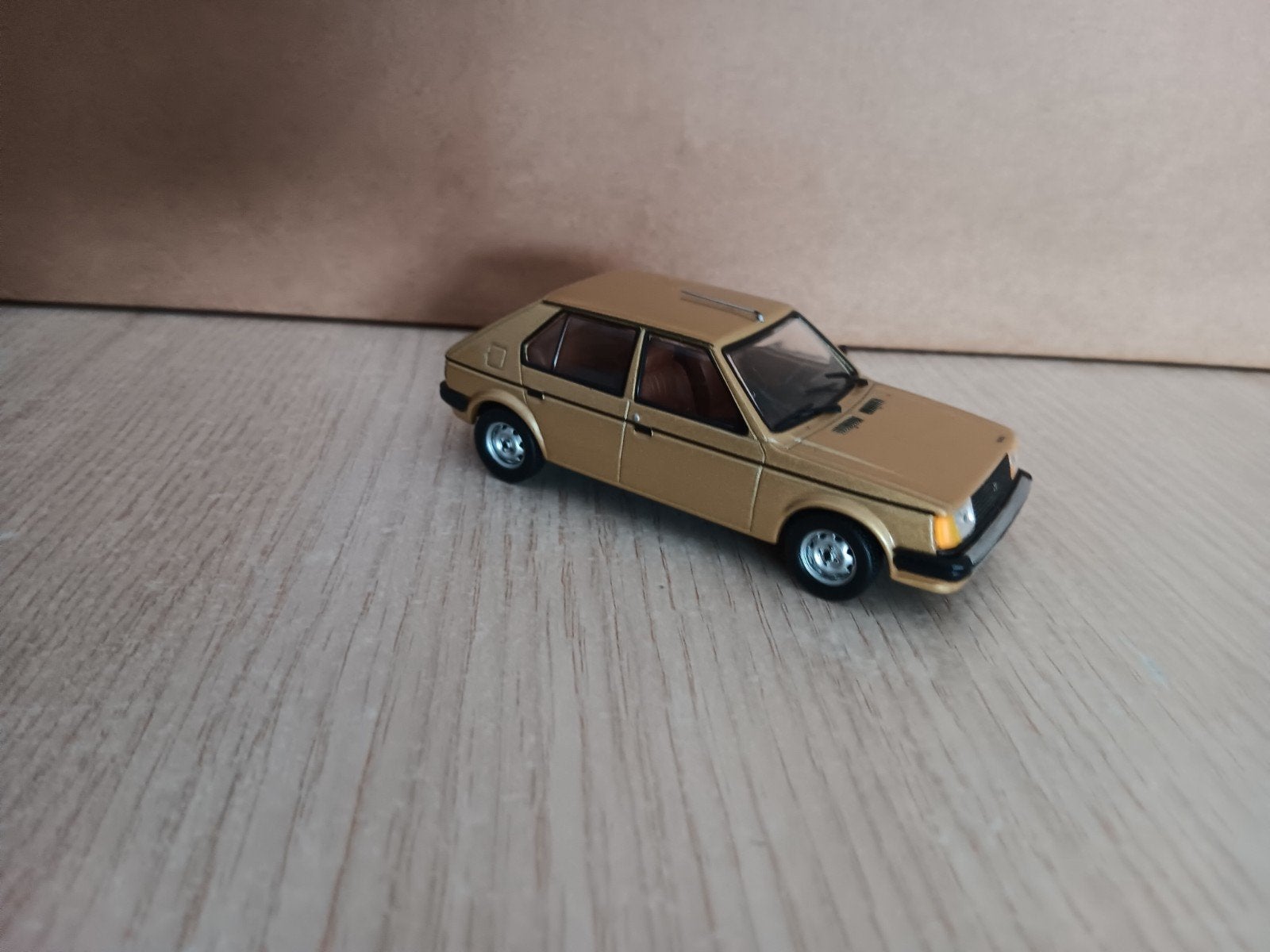 Gouden Simca horizon modelauto, Hobby en Vrije tijd, Modelauto's | 1:43, Zo goed als nieuw, Auto, Overige merken, Ophalen of Verzenden