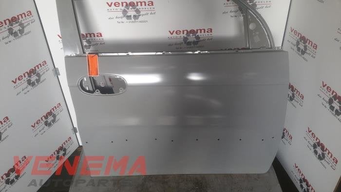 Portier 4Deurs rechts-voor van een Kia Carnival, Auto-onderdelen, 12 maanden garantie, Kia, -, Deur