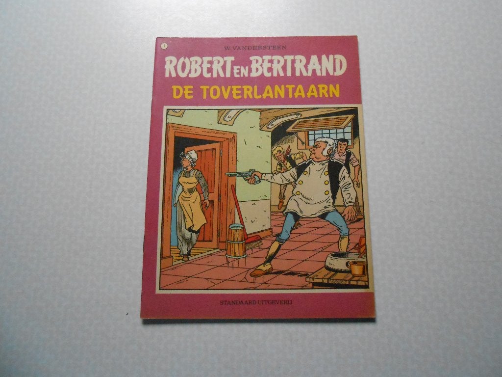 robert en bertrand 7 De toverlantaarn 1974 1ste druk., Boeken, Willy Vandersteen, Eén stripboek, Ophalen of Verzenden, Zo goed als nieuw