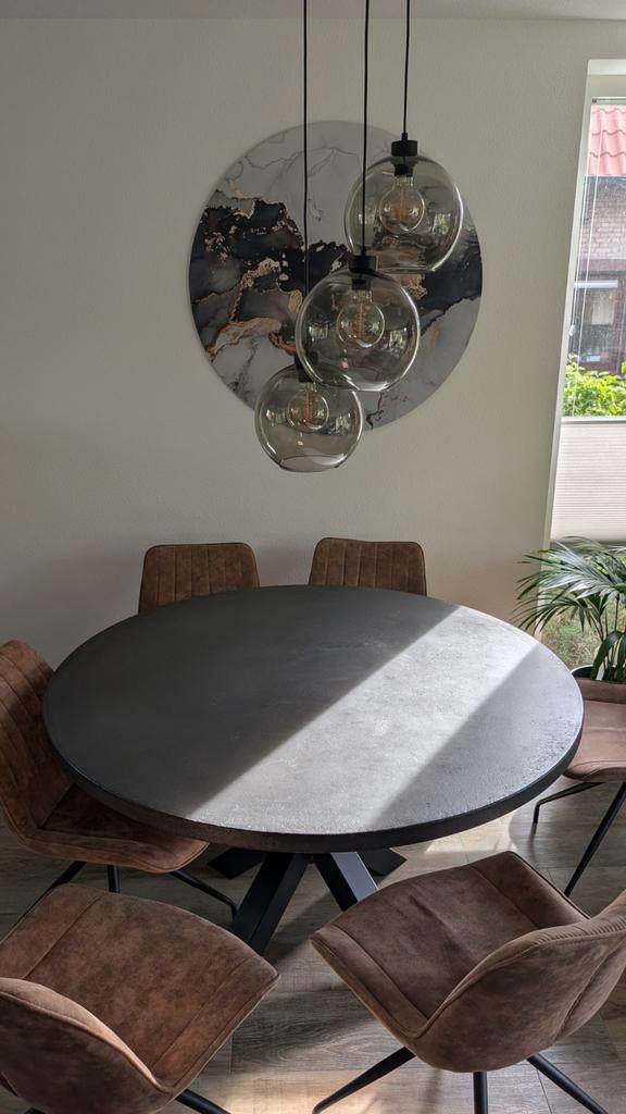 Moderne ronde eettafel (130cm, 6 pers) met kruispoot, Modern, Industrieel, Rond, Zo goed als nieuw, Vijf personen of meer
