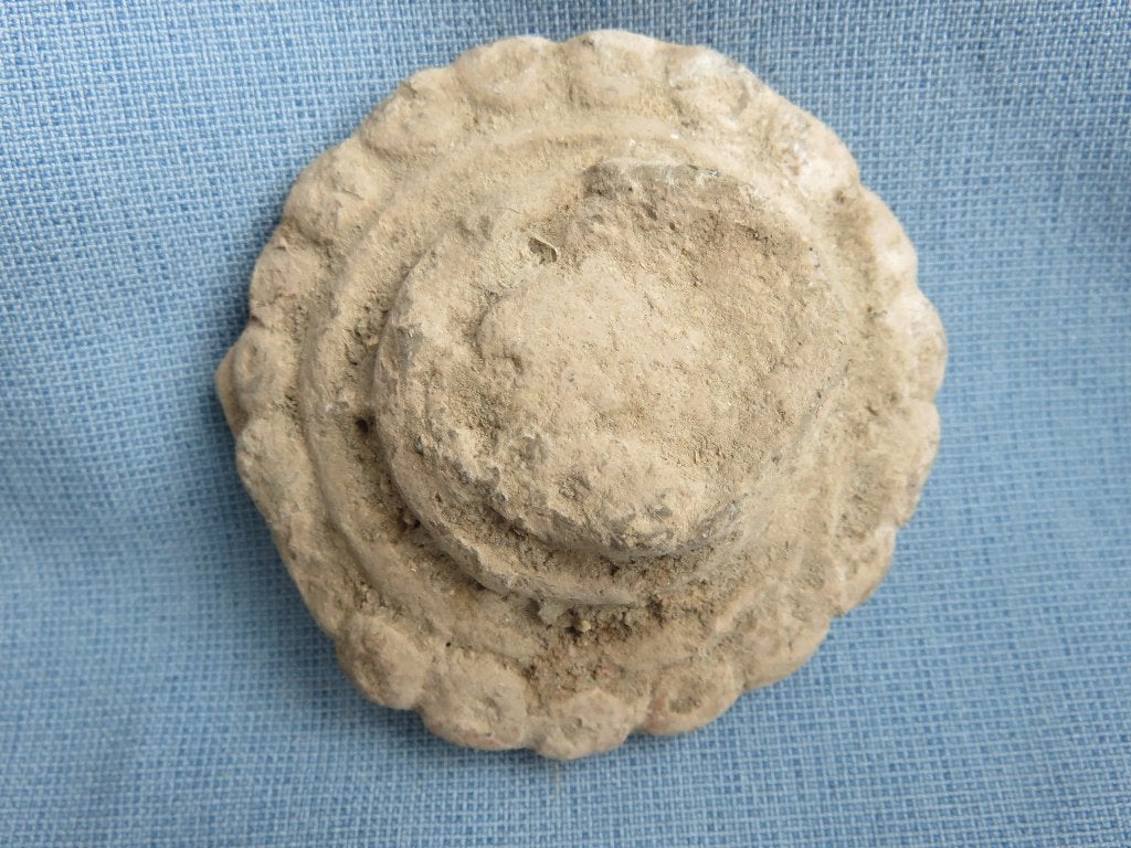 Romeinse rijk - ornament - ca. 2000 jaar oud - bodemvondst, Antiek en Kunst, Antiek | Keramiek en Aardewerk, Ophalen of Verzenden