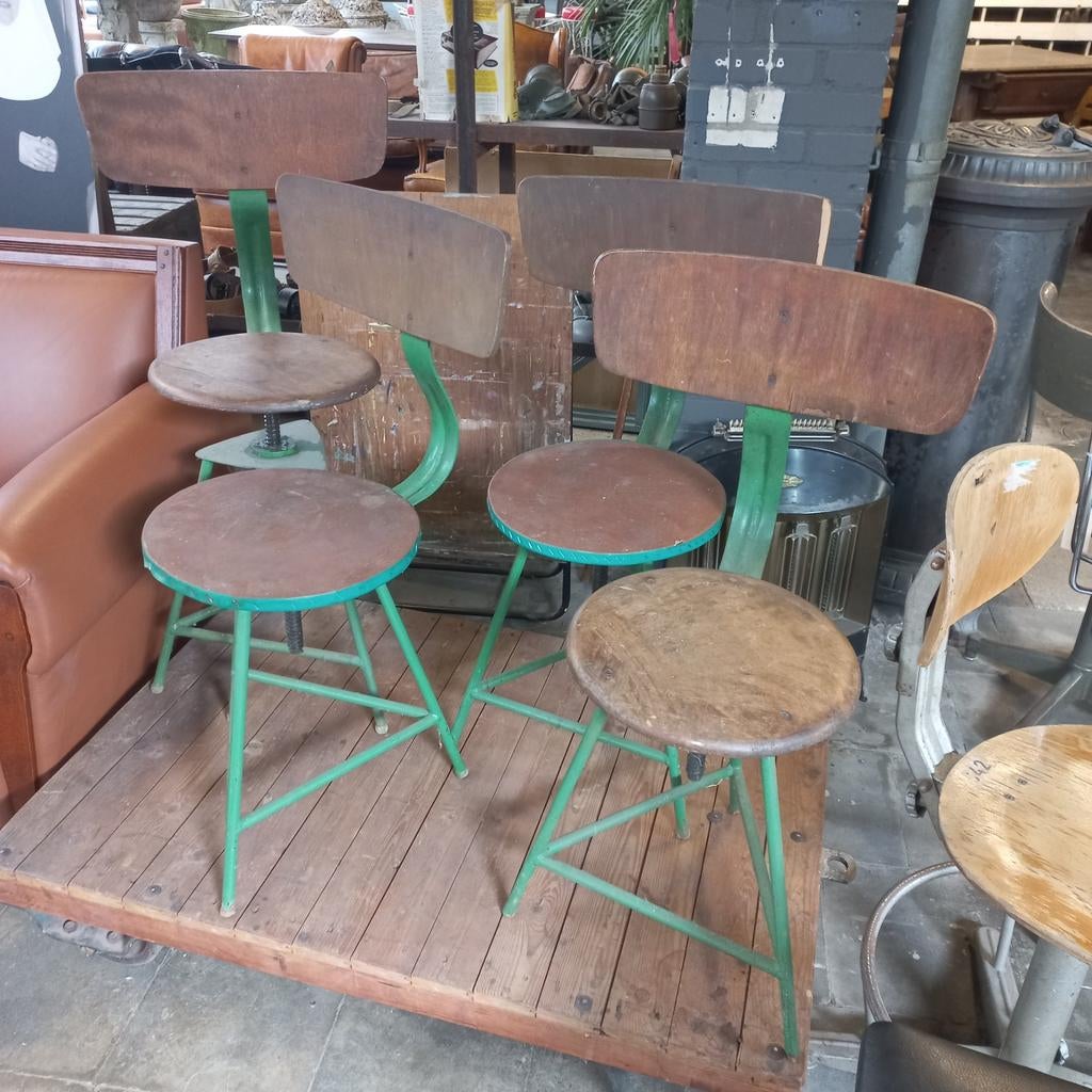Oude industriële krukken stoelen, Antiek en Kunst, Curiosa en Brocante, Ophalen