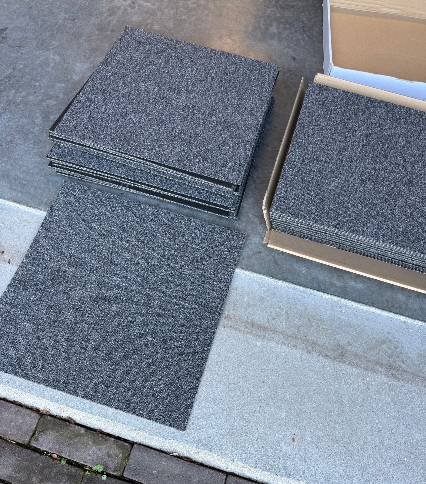 Tapijttegels antraciet 50x50cm 36 stuks - 9 m2, Nieuw, Ophalen of Verzenden, Tapijttegels, Grijs